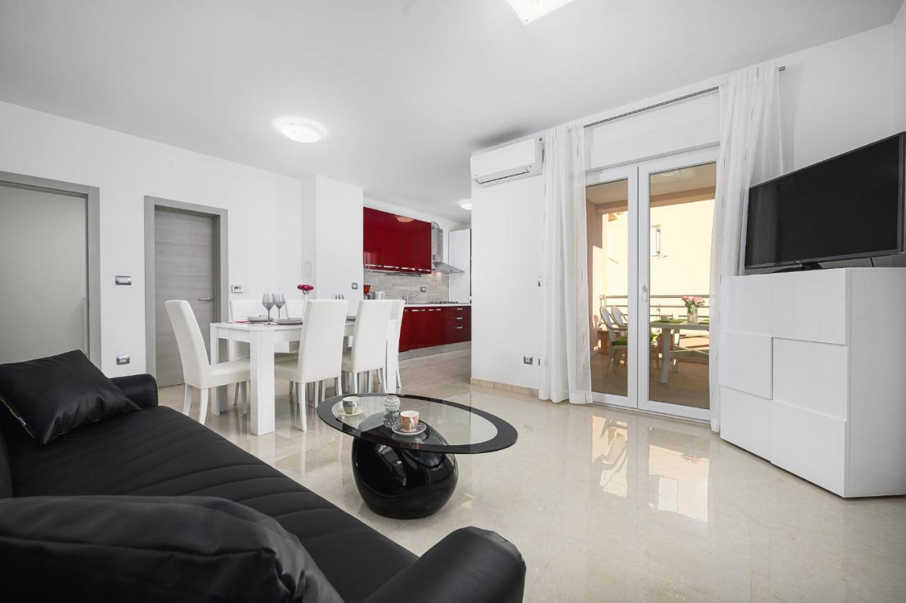 Stancija Amorozo 5 Poreč Exterior foto