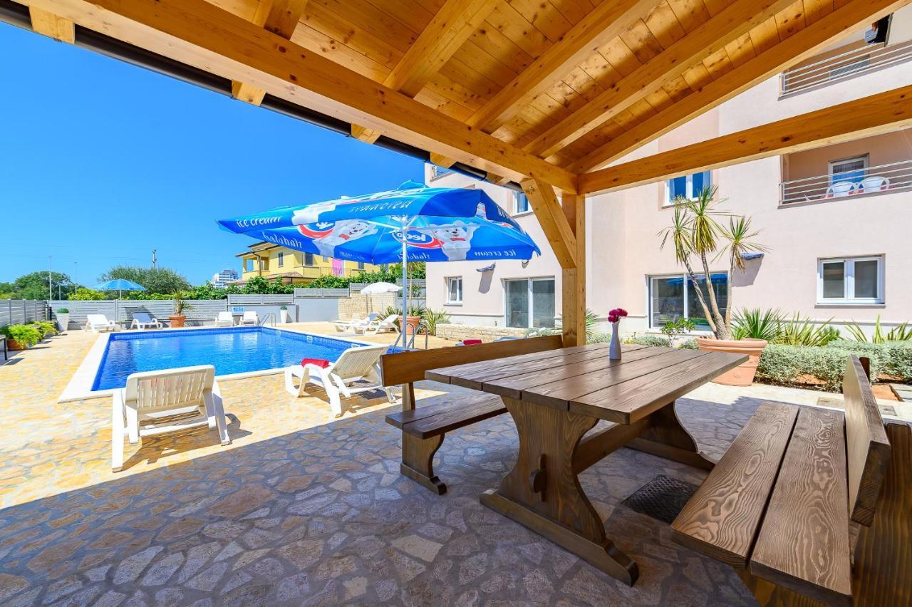 Stancija Amorozo 5 Poreč Exterior foto