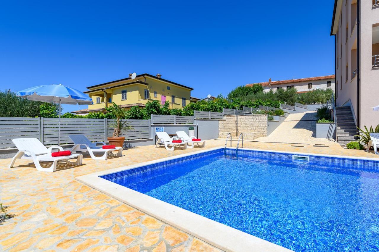 Stancija Amorozo 5 Poreč Exterior foto