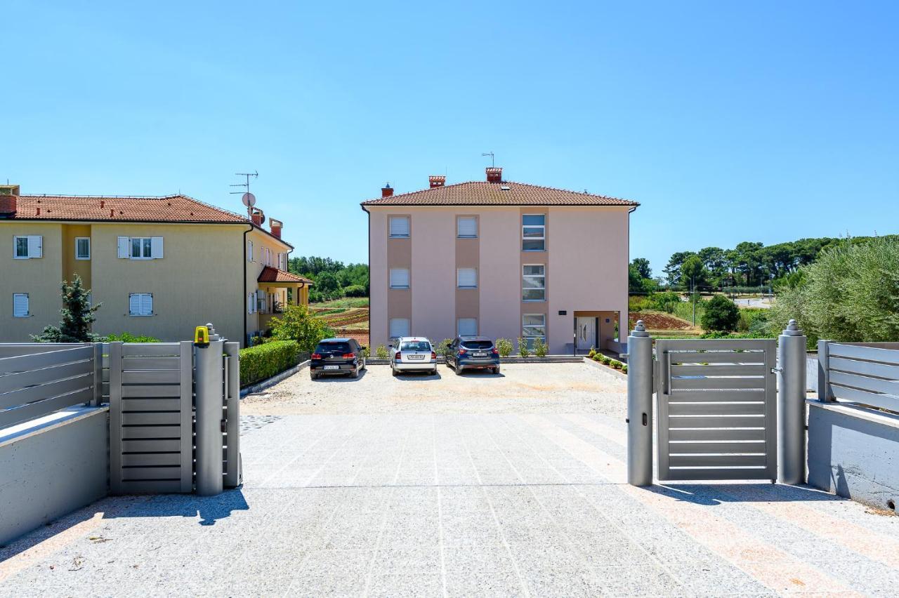 Stancija Amorozo 5 Poreč Exterior foto